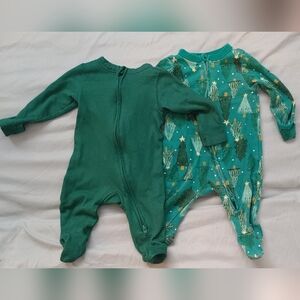 0-3M Old Navy Forest Green and Tree Print Footies